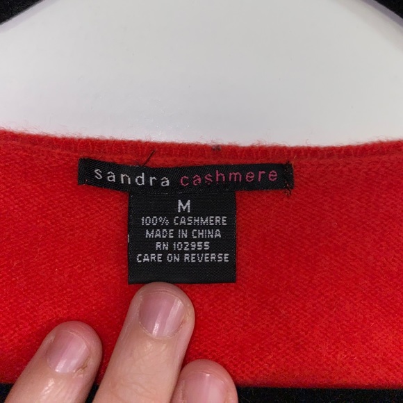 100% chashmere crop v-neck sweater - Picture 2 of 3